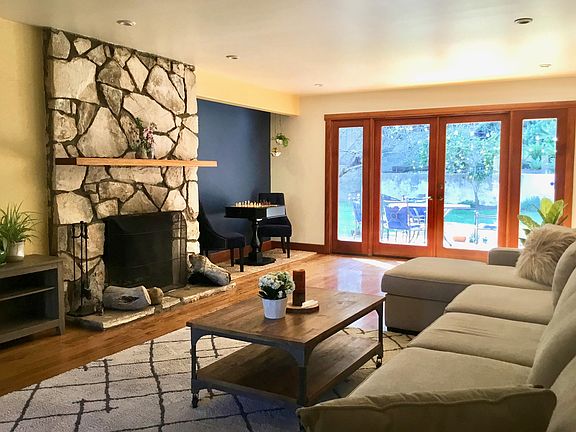 3rd image of 535 Flora Vista Dr