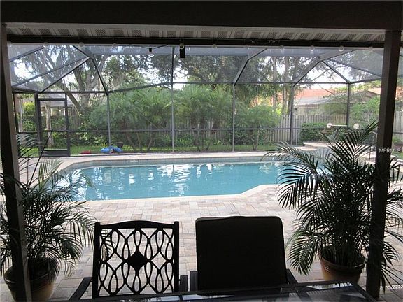 2nd image of 5577 Oakridge Dr