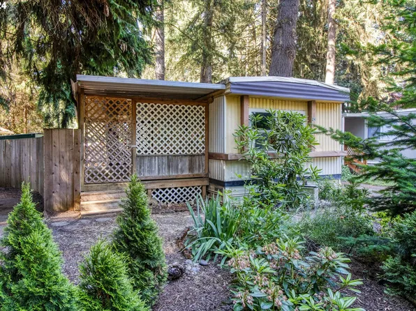 27171 Clear Lake Rd Space 24, Eugene, OR 97402