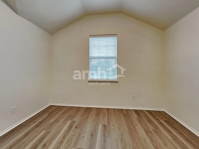 1003 San Antonio Dr — Photo 17