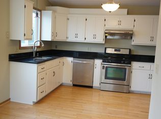 1362 Rice Creek Trl, Shoreview, MN 55126