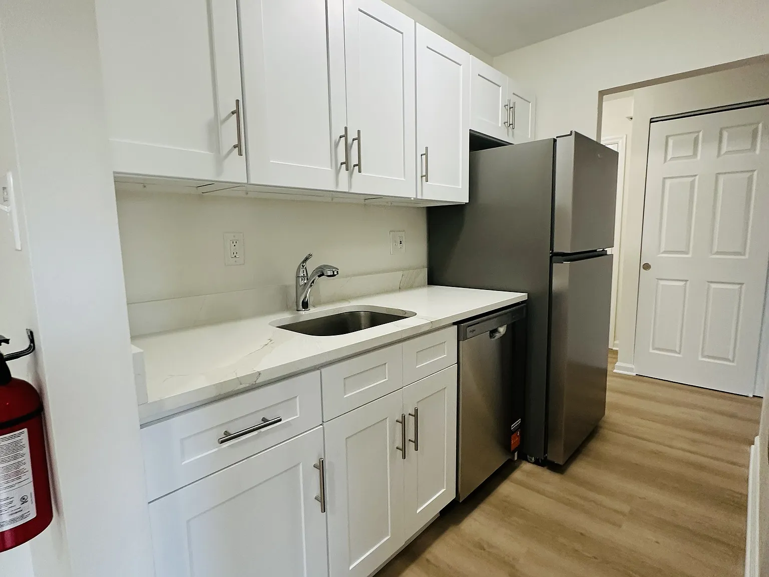16B E Daisy Ln — Photo 2
