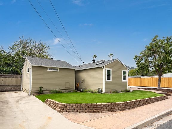 3rd image of 861 Eucalyptus Dr
