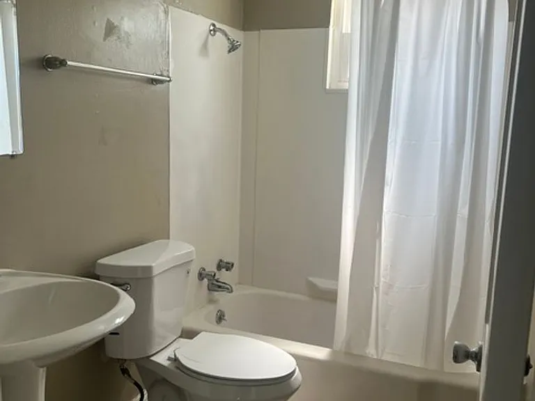 4806 Northcrest — Photo 8