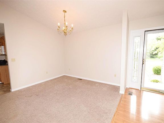 5th image of 2728 Stone Valley Dr