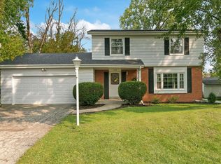 1422 Oak Lawn Dr, Racine, WI 53402