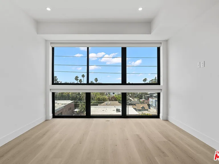 1808 Lincoln Blvd #204 — Photo 2