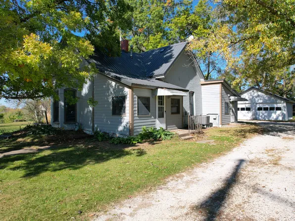 207 NE 8th St, Stuart, IA 50250