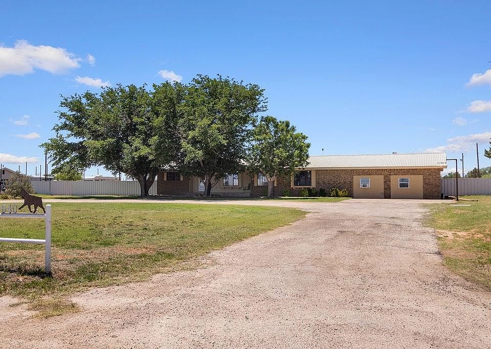 1st image of 640 SE 2401st