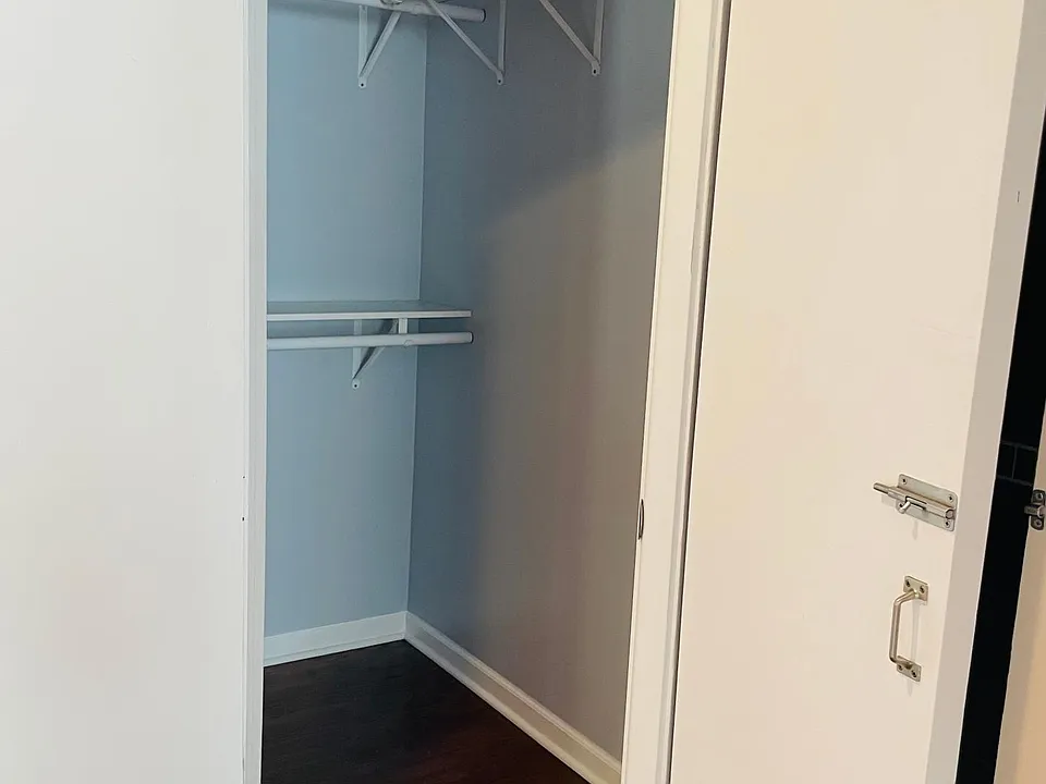 Walking closet and extra closet
