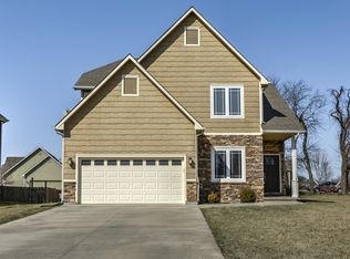 311 Flame Way, Baldwin, KS 66006
