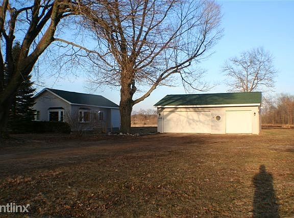 28x36 ft. Garage and Home