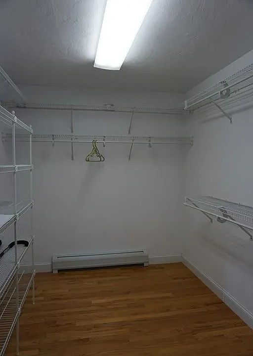 walkin closet for master bedroom