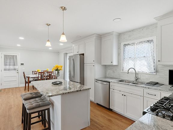 5th image of 5745 Antonio Ln