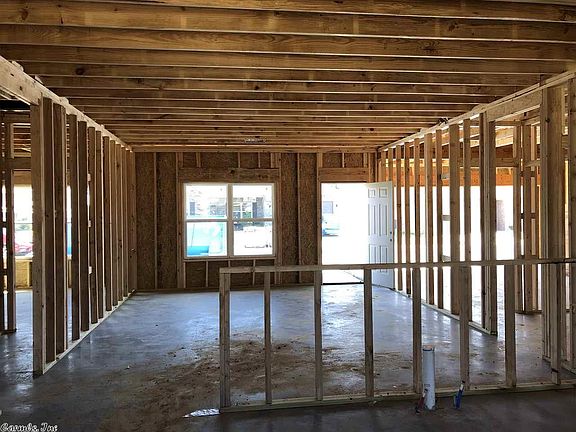 4th image of 2025 Mary Alice Dr