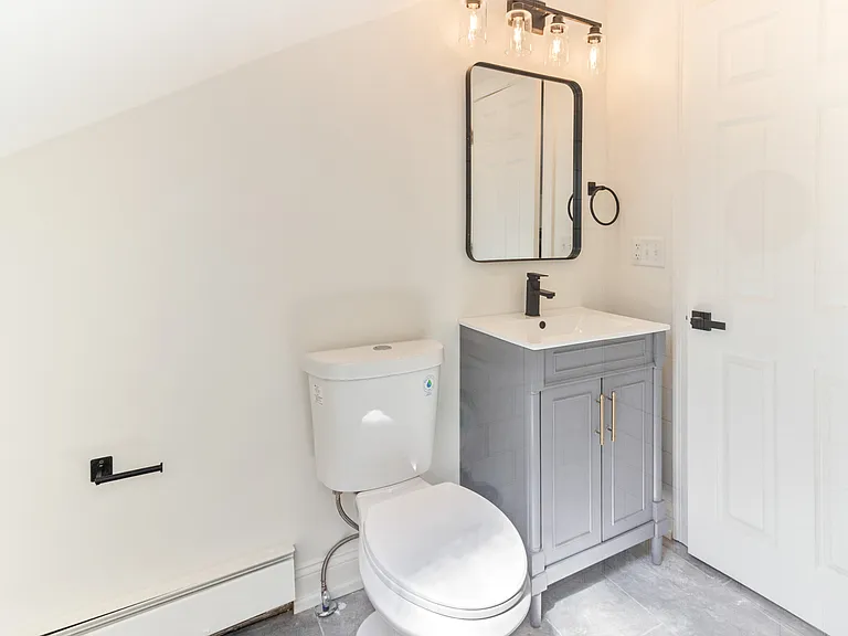 169 Waterman St #7 — Photo 9