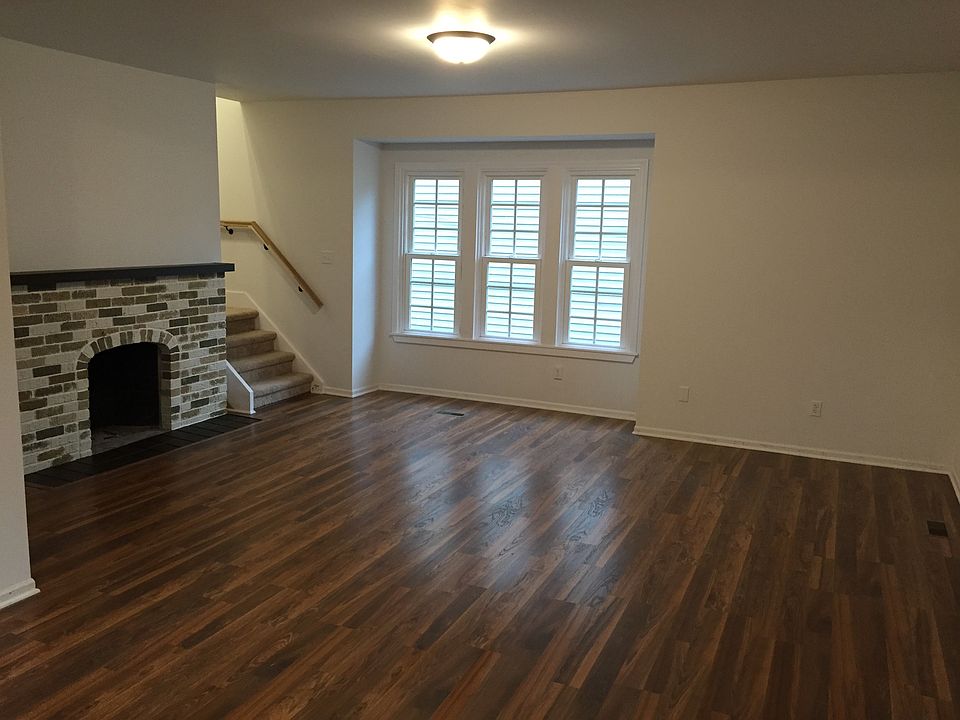 2nd image of 6327 Forest Ave
