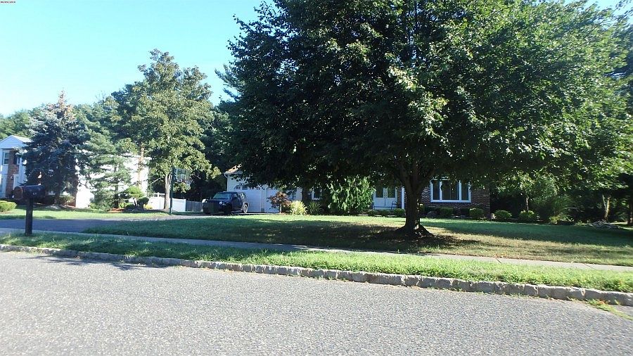 2nd image of 44 Apache Dr