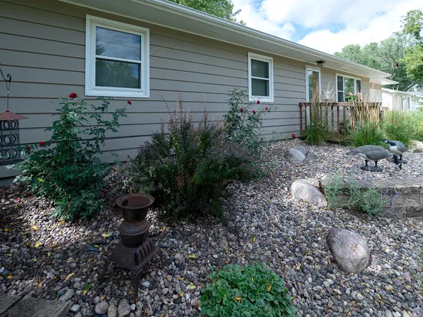 617 N Cedar St, Canton, SD 57013