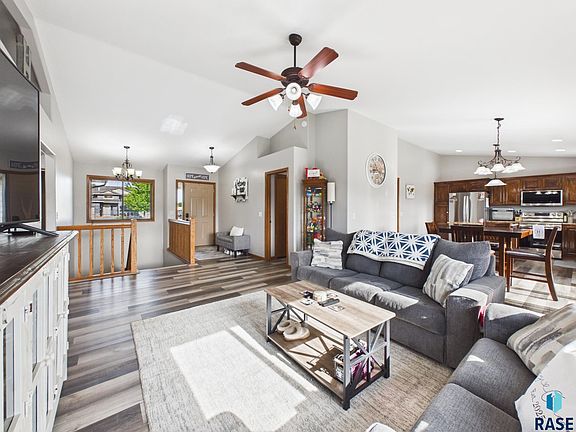 2nd image of 5204 S Culbert Ave