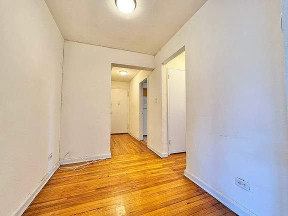 4th image of 14307 Sanford Ave APT 6F