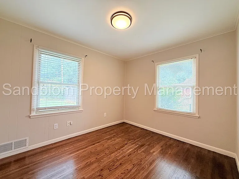 3737 E 37th Pl — Photo 21