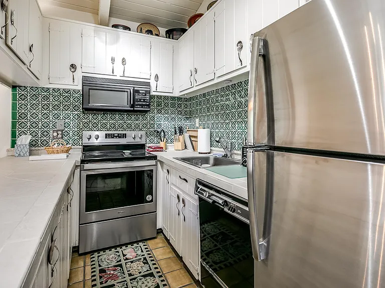 4660 Meadow Dr — Photo 12