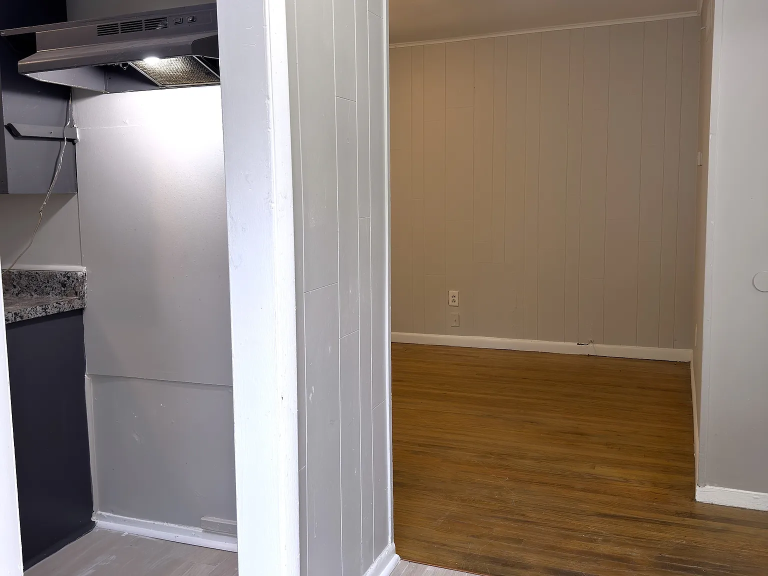 1106 Stratford Road - 1 — Photo 3