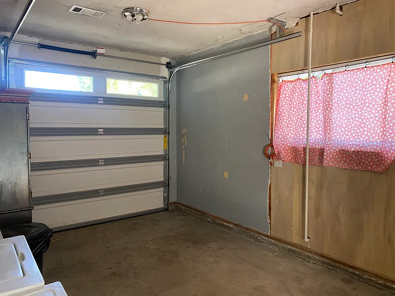 1042 Winchester Ave — Photo 26