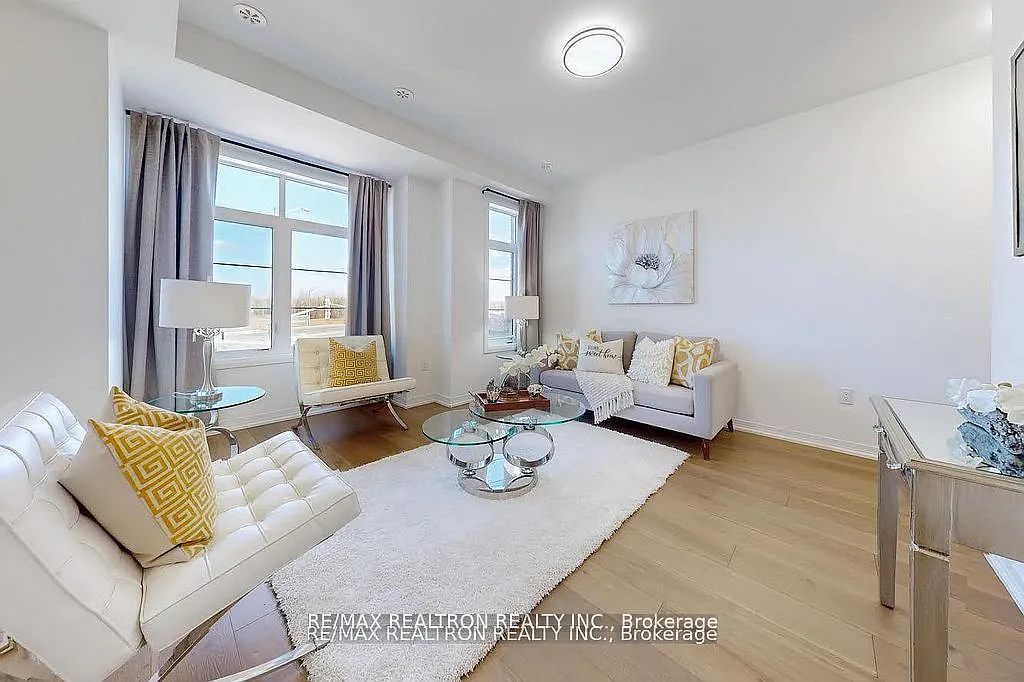 4 bed, $3,188 — Photo 4