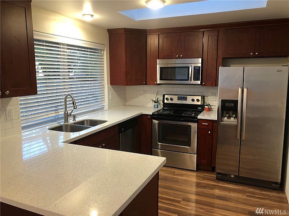 2nd image of 11927 4th Avenue Ct E