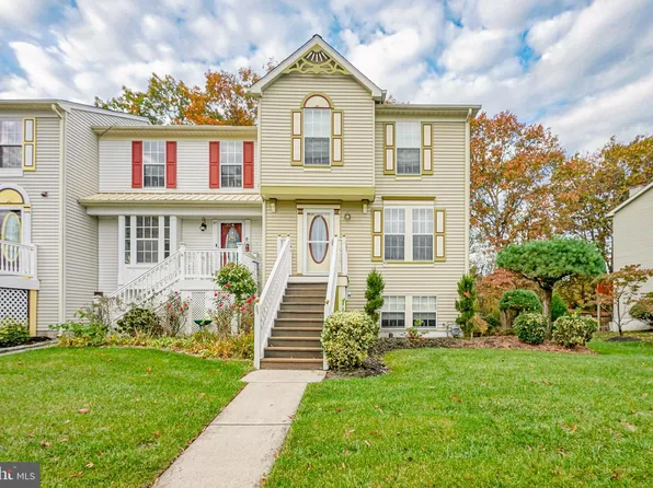 48 Wagon Wheel Dr, Sicklerville, NJ 08081
