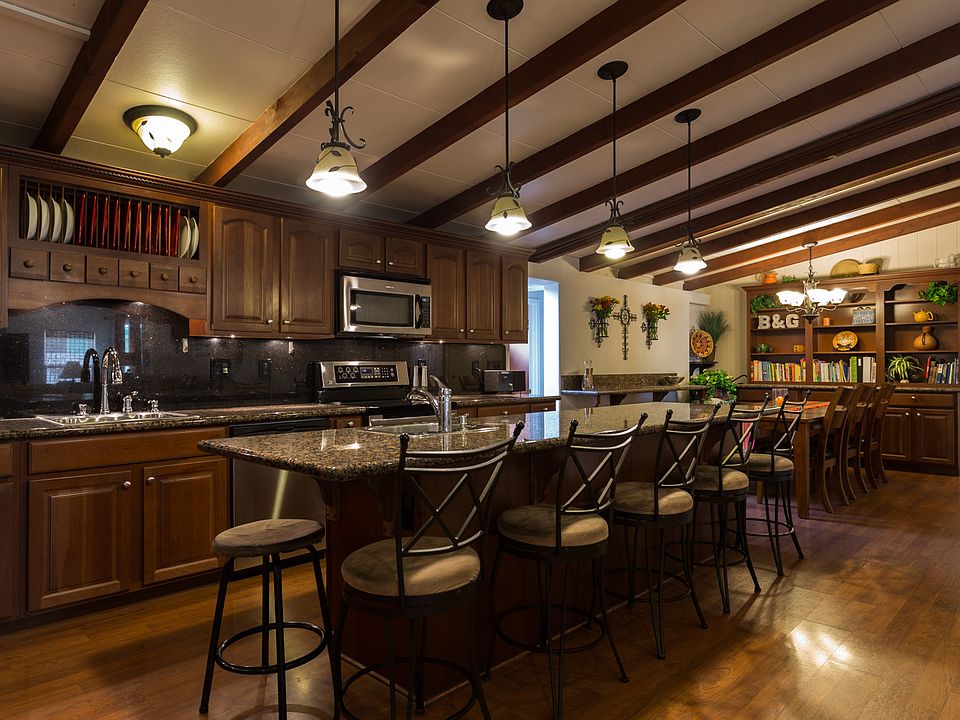 Kitchen granite top/bksplsh