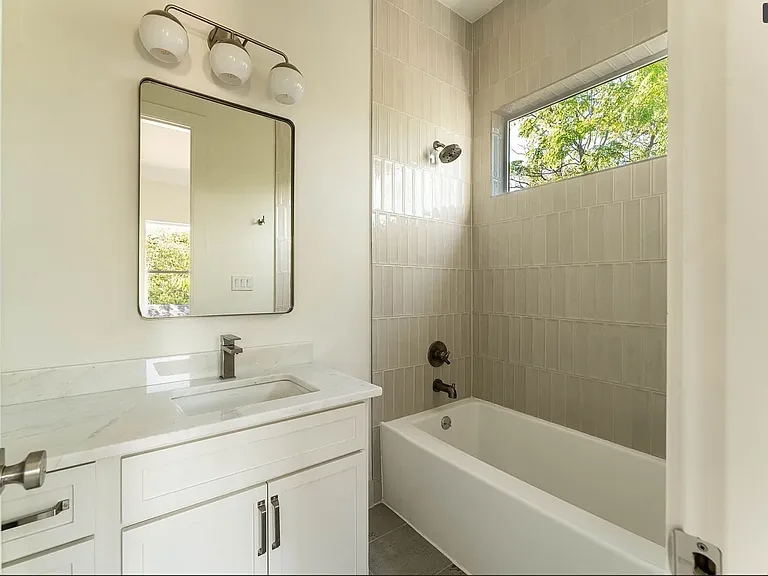 4525 Rusk Ave — Photo 11