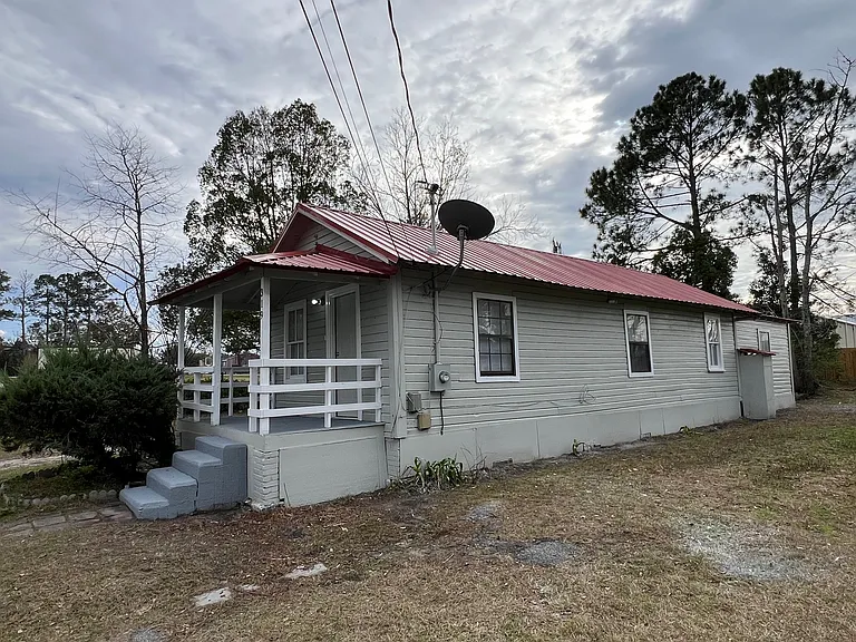 319 Wisenbaker Ln — Photo 10