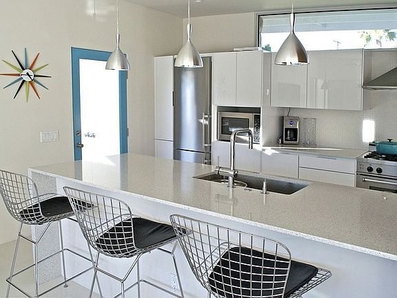 5th image of 2303 E Hildy Ln