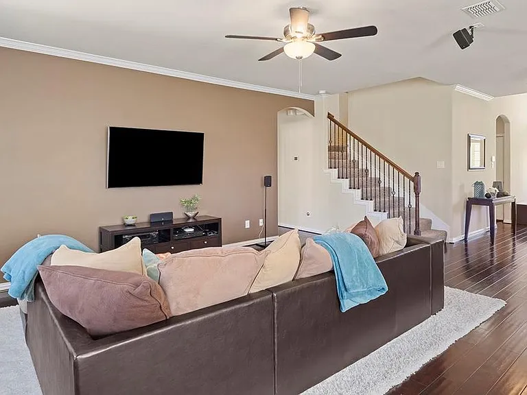 16609 Amistad Ave — Photo 34