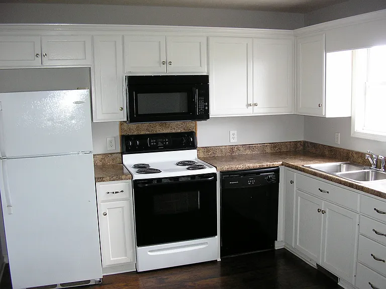322 Kenlee Cir #A — Photo 8