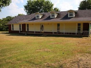 8 Cedar Ln, Clarksville, AR 72830