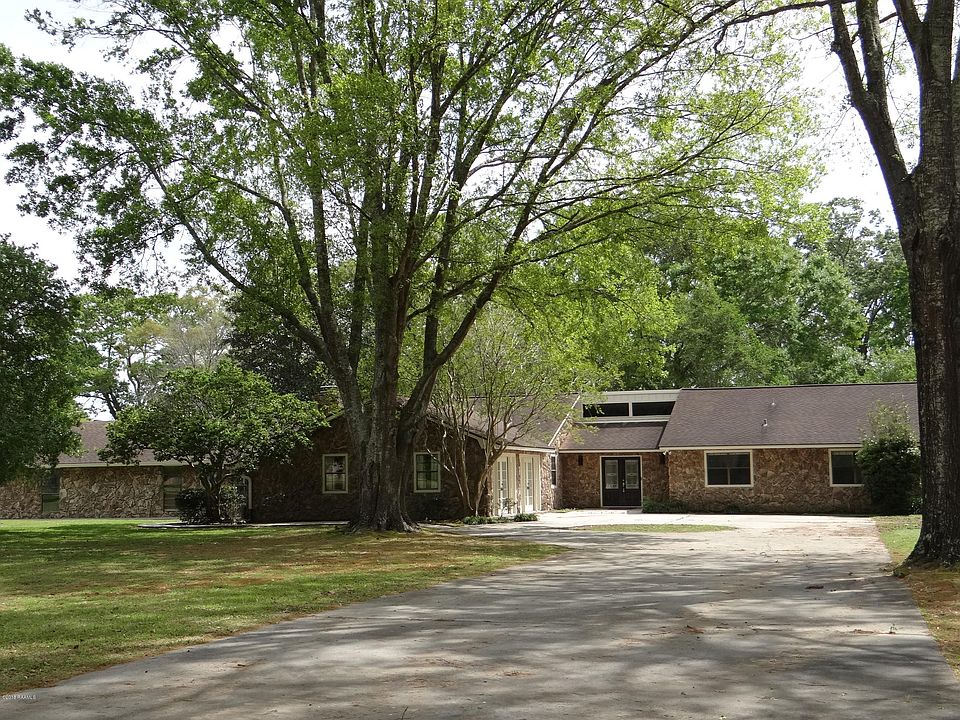 1st image of 617 Carmen Dr