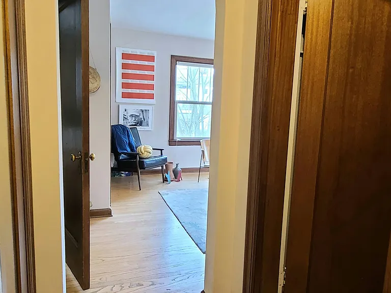 956 10th Ave E #302 — Photo 2