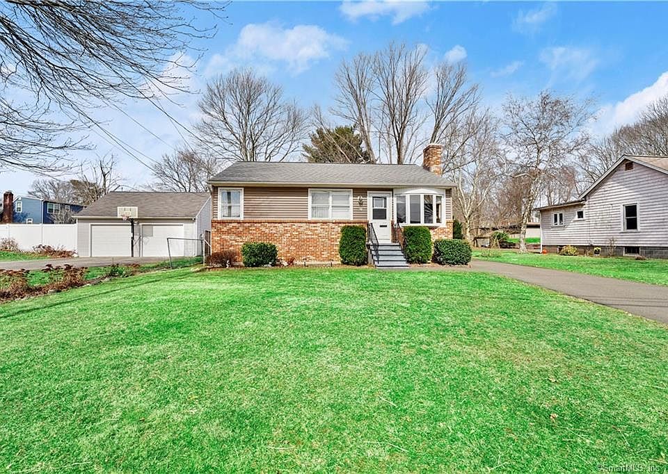 67 Locust St Milford CT Zillow