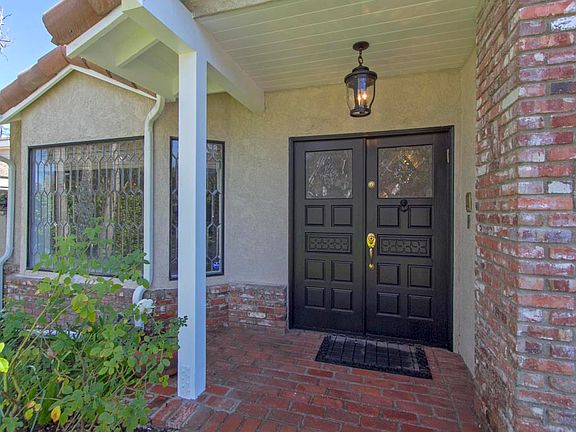 4th image of 5130 Genesta Ave