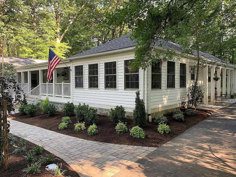 2nd image of 4120 Elizabeth Ln