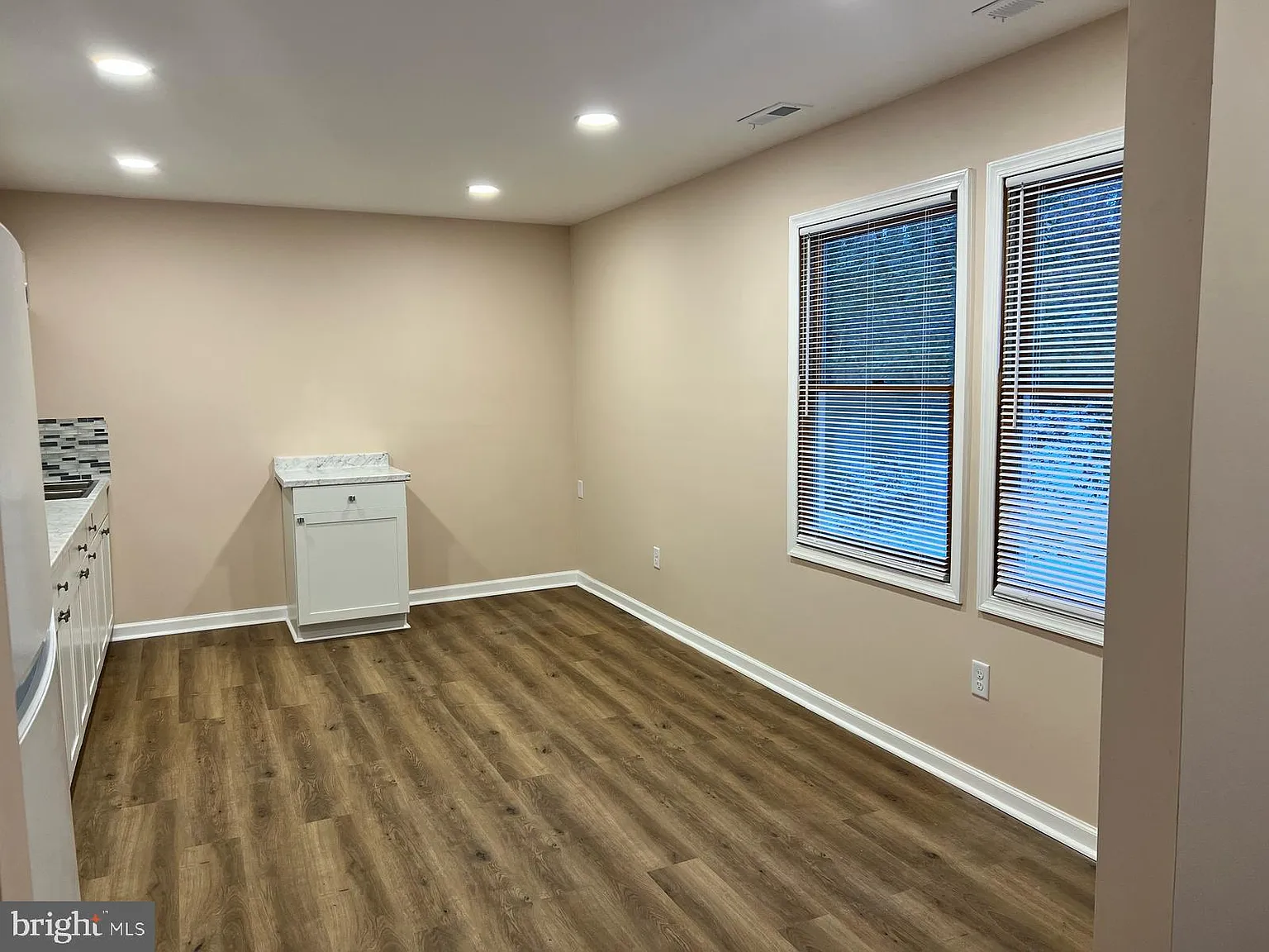 1 bed, 2642 sqft, $1,450 — Photo 4