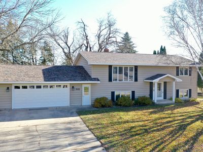 311 Pine St SW, New London, MN, 56273