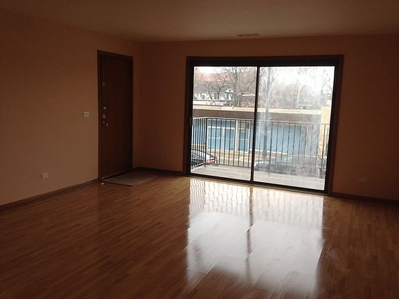 4th image of 4545 N Milwaukee Ave APT 3D