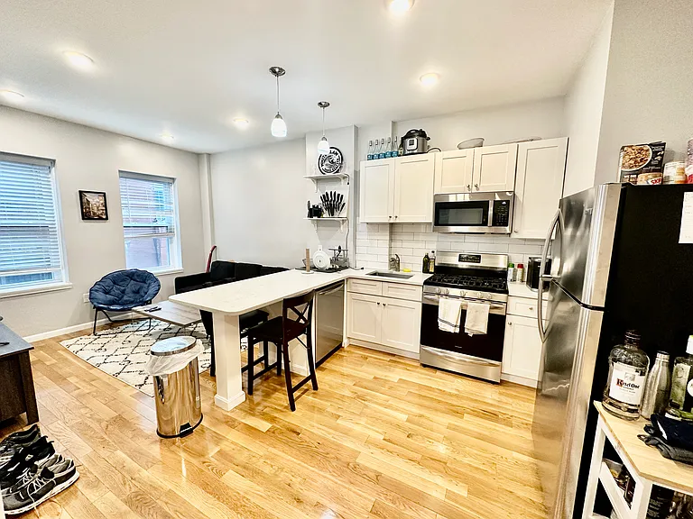2 Baldwin Pl #2R — Photo 1