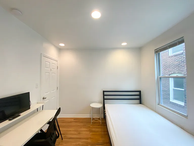2353 Tilbury Ave — Photo 13