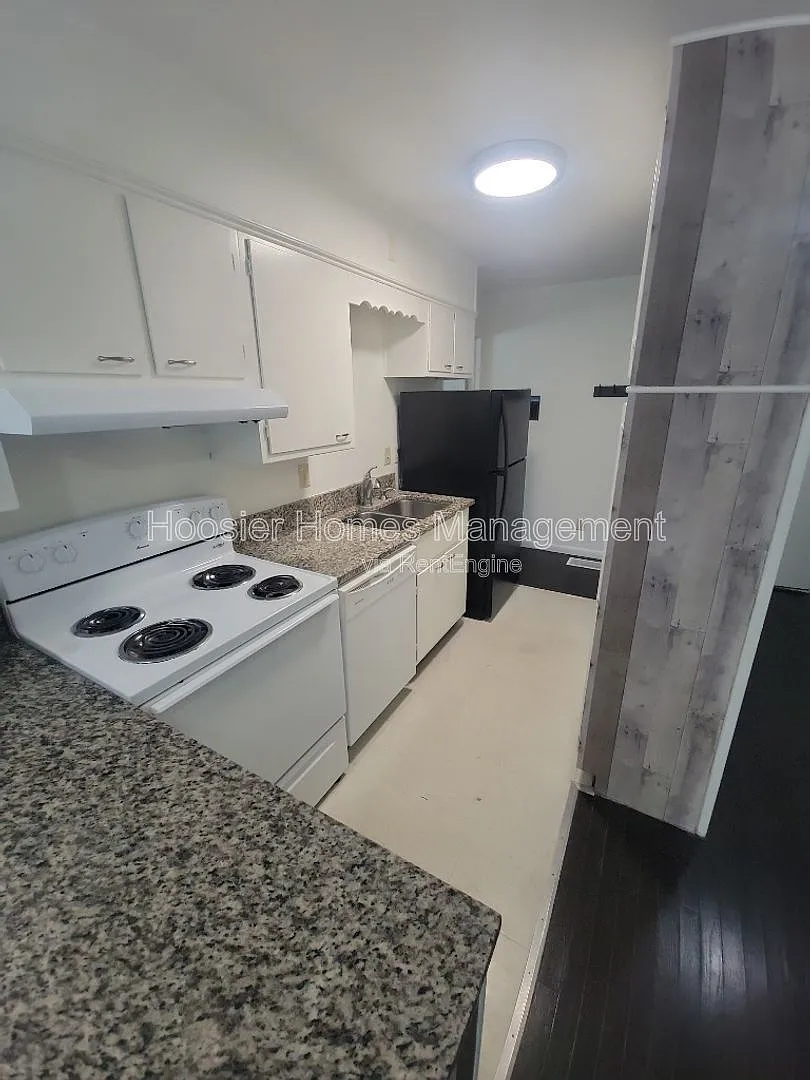 2 bed, 1.5 bath, 1050 sqft, $1,500 — Photo 4